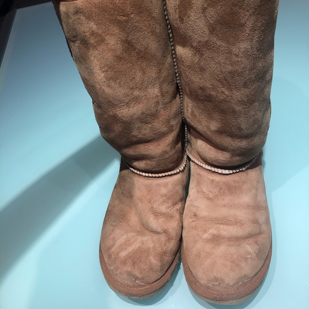 Ugg classic short boot women size 7